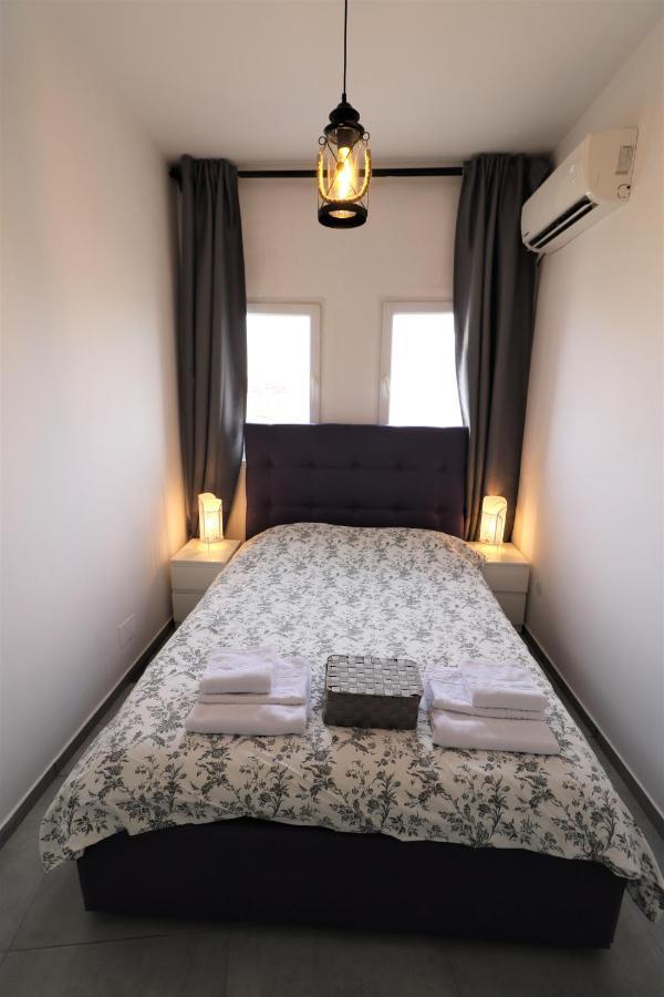 Serenity Heights Apartment: A Panoramic Haven Near Old Town - Free Minibar Bucareste Exterior foto