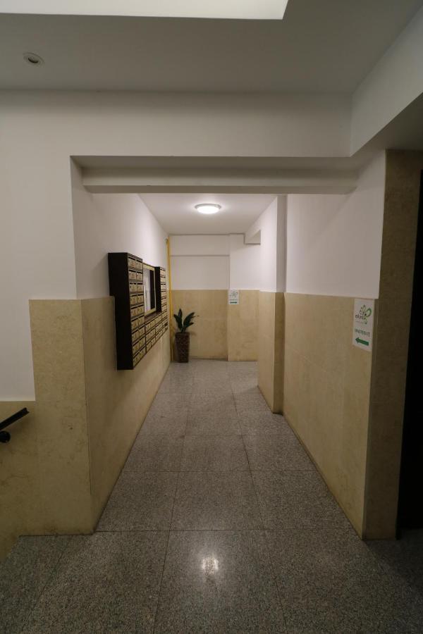 Serenity Heights Apartment: A Panoramic Haven Near Old Town - Free Minibar Bucareste Exterior foto