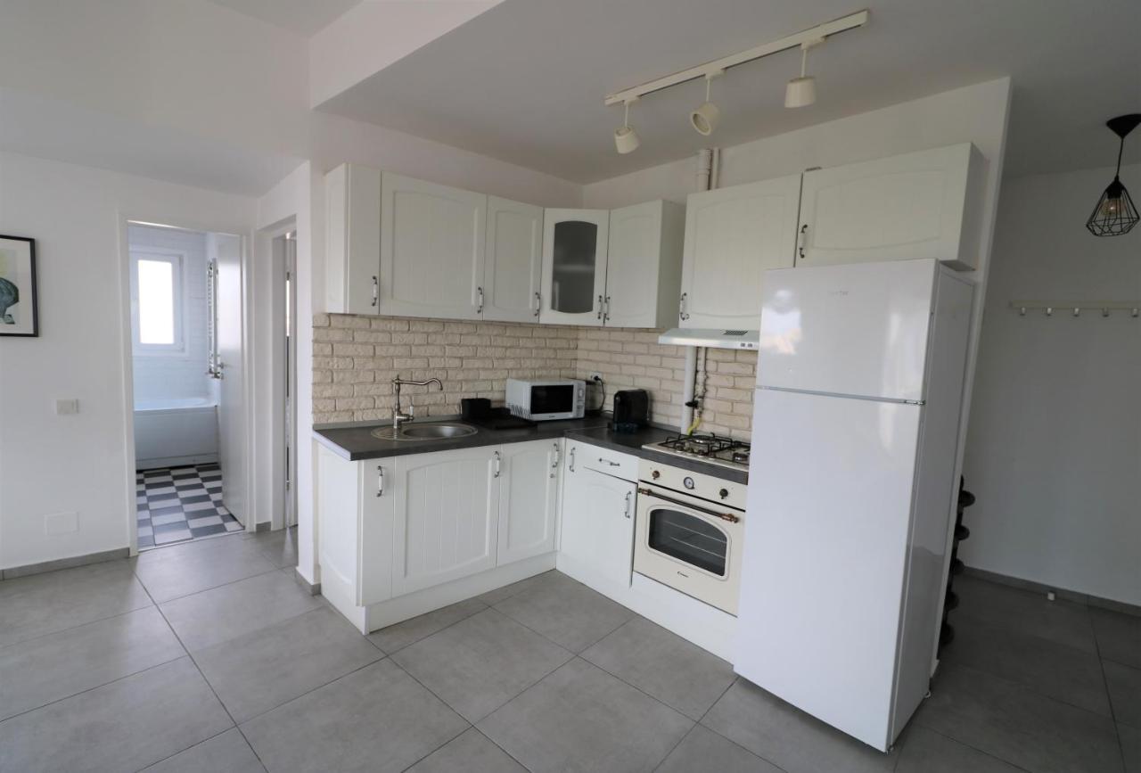 Serenity Heights Apartment: A Panoramic Haven Near Old Town - Free Minibar Bucareste Exterior foto