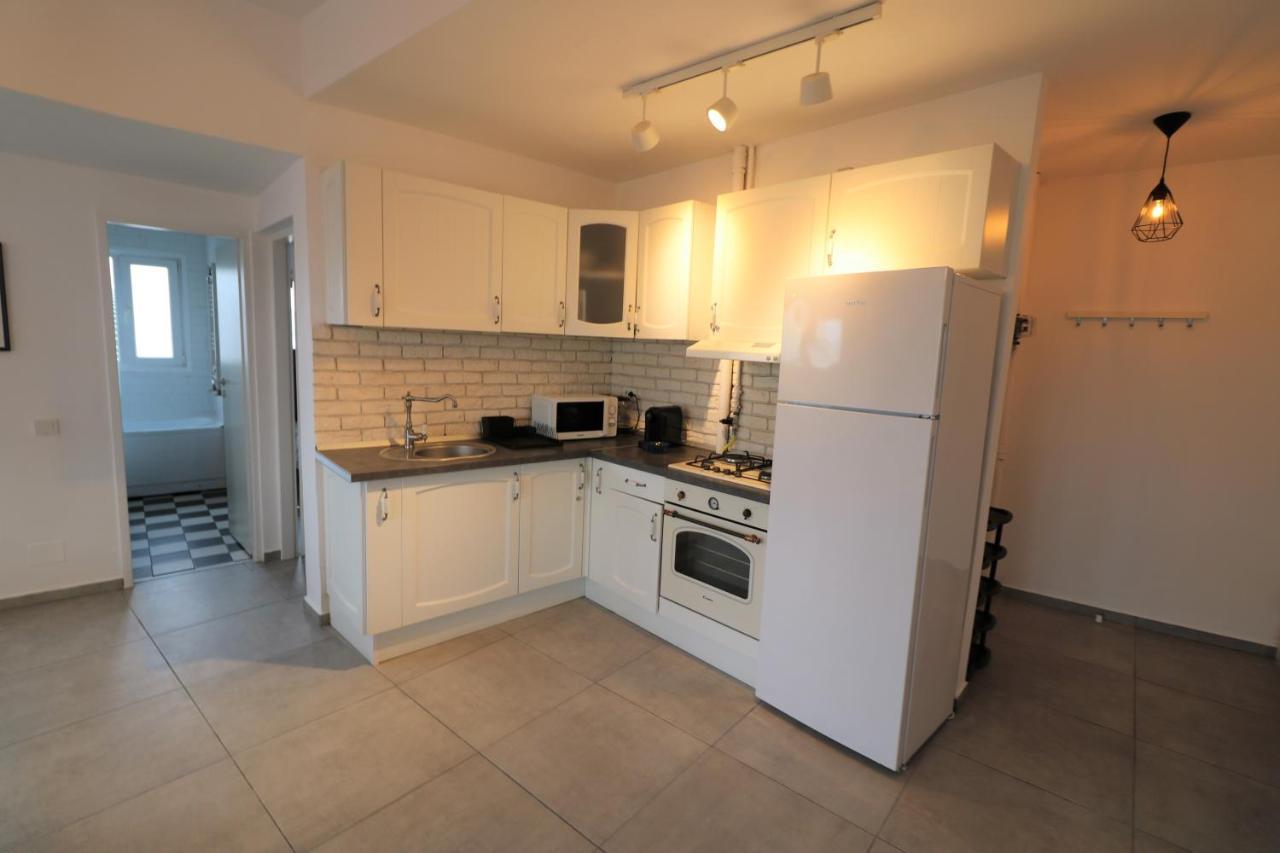 Serenity Heights Apartment: A Panoramic Haven Near Old Town - Free Minibar Bucareste Exterior foto